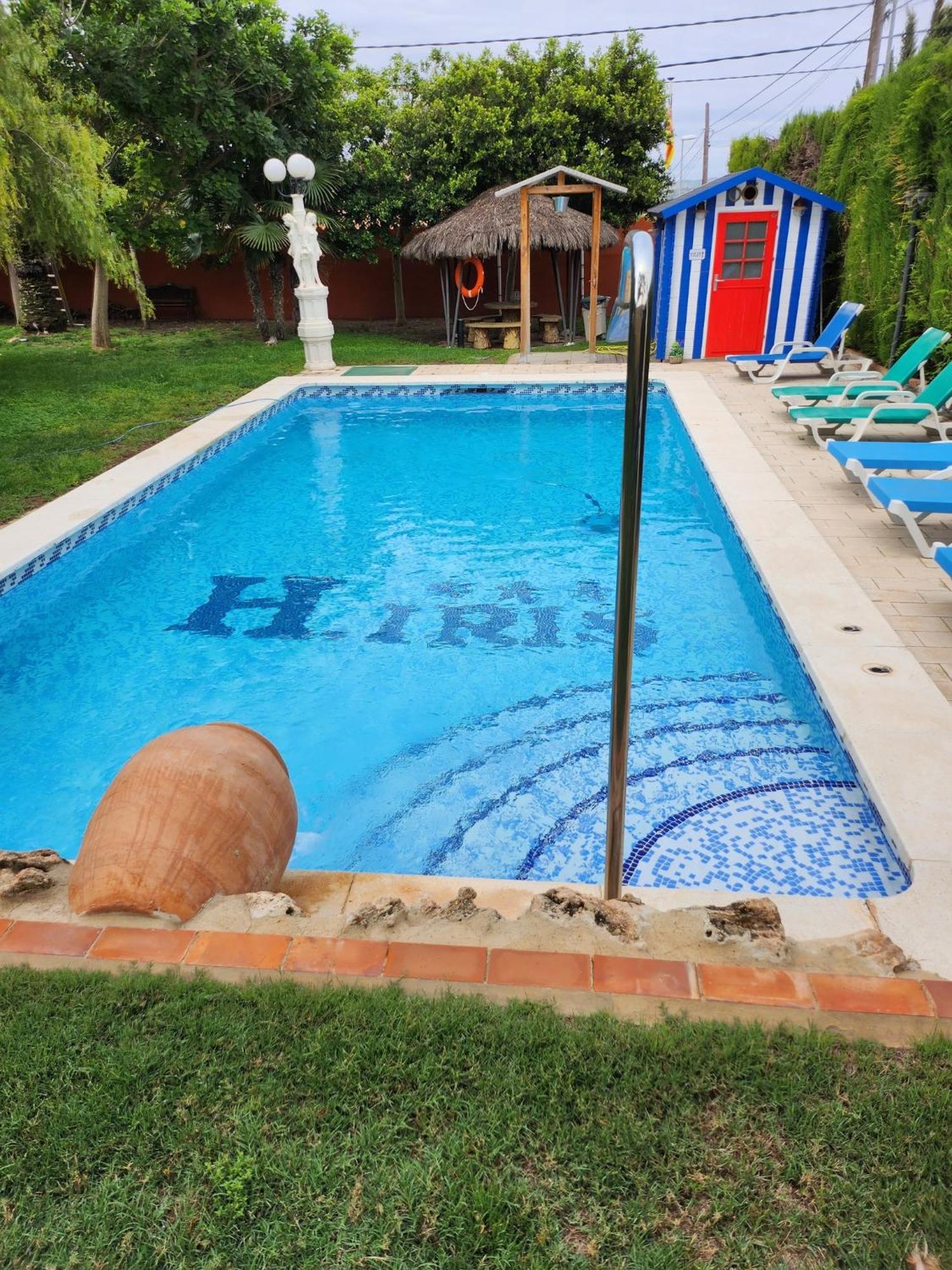 Hotel Iris La Eliana Exterior photo