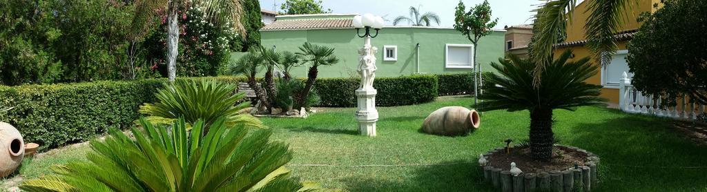 Hotel Iris La Eliana Exterior photo